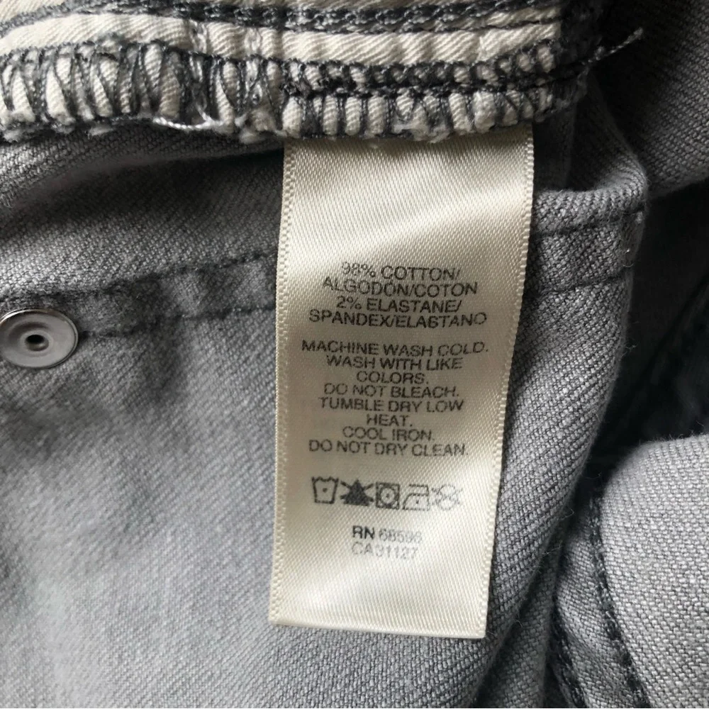 DKNY Y2K Jeans Women’s Size 12 Gray Cropped Denim Pants Skinny-Fit Stretchy